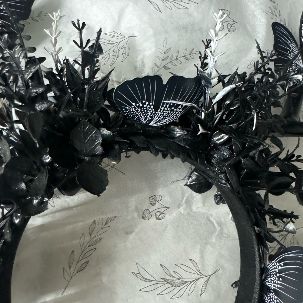 Chic Black Butterfly and Floral Headband - Picture 5 of 6